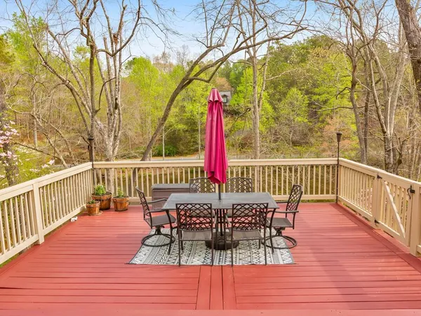 $929,950 | 31 Fawn Lake Trail Northeast, White, GA 30184