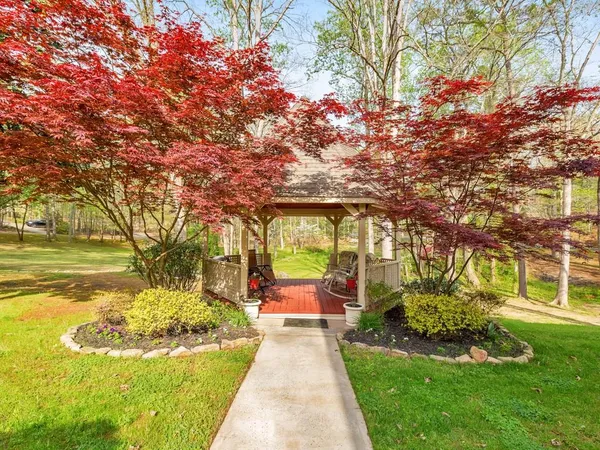 $929,950 | 31 Fawn Lake Trail Northeast, White, GA 30184