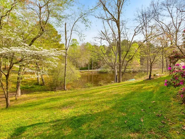 $929,950 | 31 Fawn Lake Trail Northeast, White, GA 30184