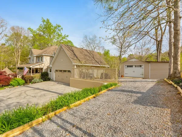$929,950 | 31 Fawn Lake Trail Northeast, White, GA 30184