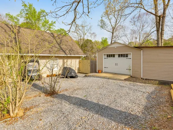 $929,950 | 31 Fawn Lake Trail Northeast, White, GA 30184