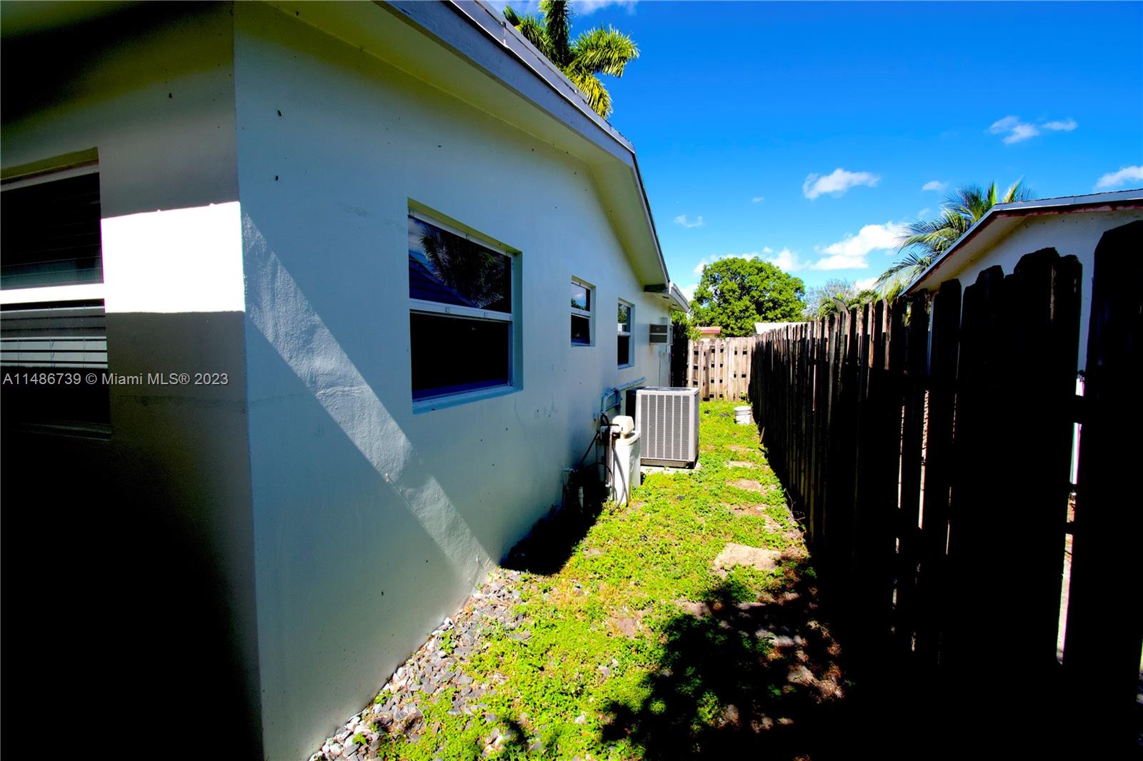 6560 Northwest 30th Street Sunrise, FL 33313 - Photo 6 of 46