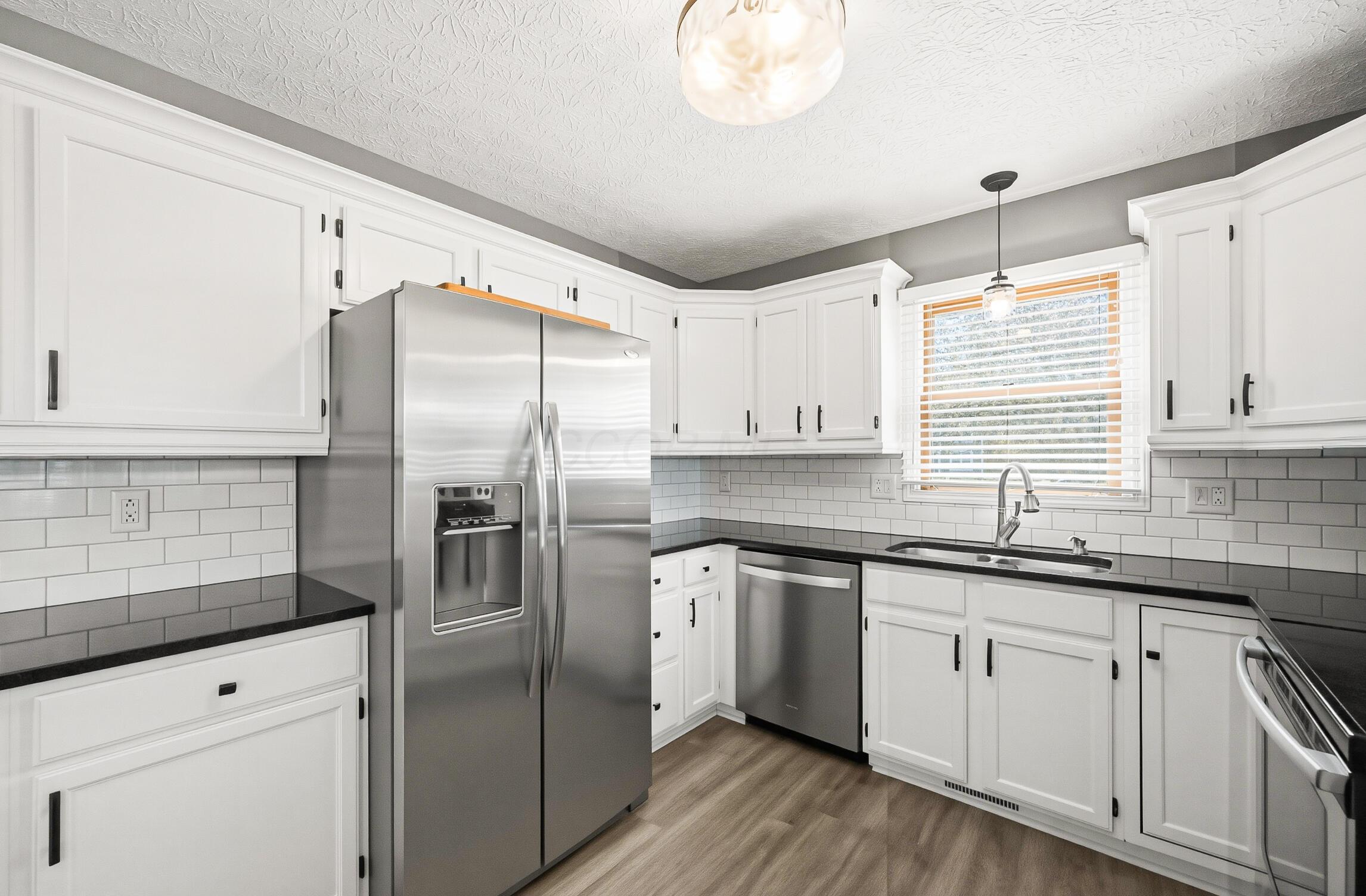 637 Ridenour Road Columbus, OH 43230 - Photo 14 of 61 Kitchen