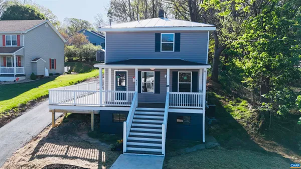 $294,900 | 427 Montgomery Avenue, Staunton, VA 24401