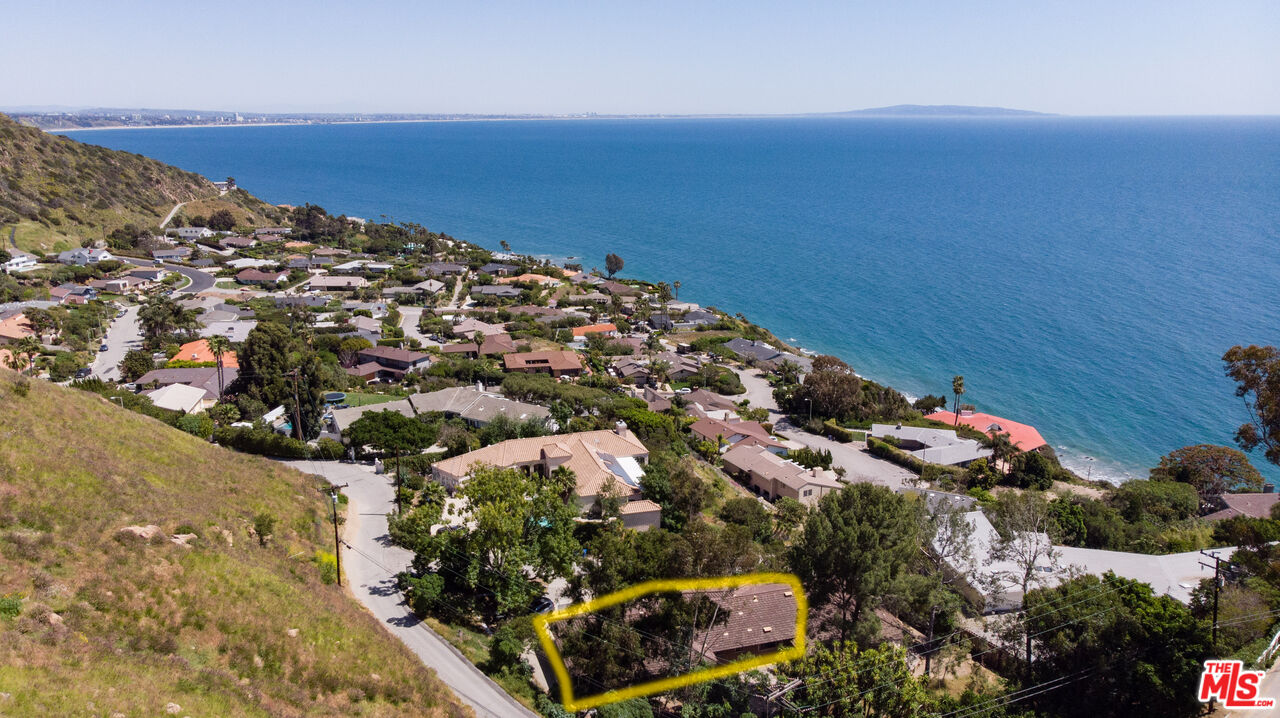 20490 Seaboard Road Malibu, CA 90265 - Photo 16 of 50