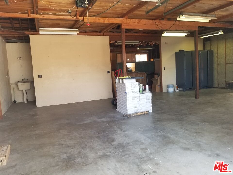 20490 Seaboard Road Malibu, CA 90265 - Photo 20 of 50 a view of empty room