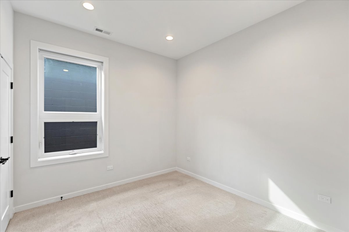 5201 South Wabash Avenue, Unit 3 Chicago, IL 60615 - Photo 5 of 11 a view of an empty room