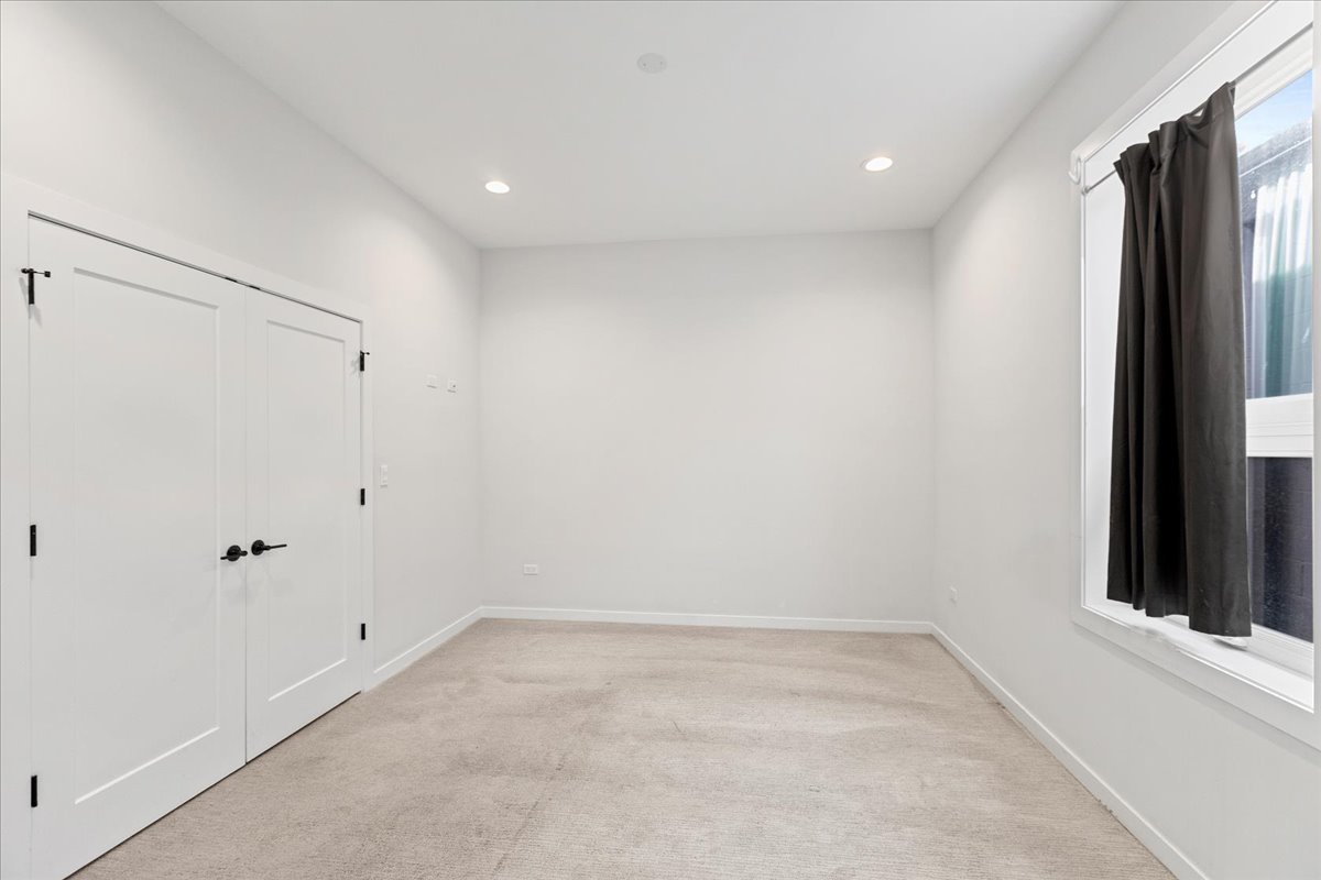 5201 South Wabash Avenue, Unit 3 Chicago, IL 60615 - Photo 8 of 11 a view of room