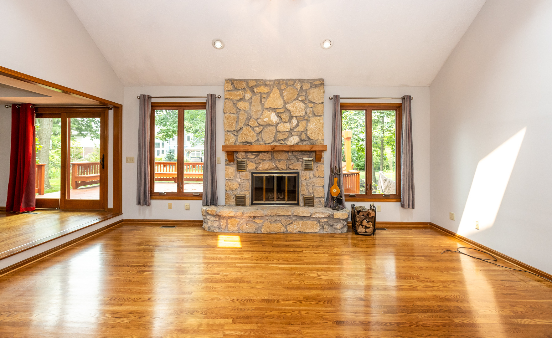 10003 Oakleaf Way McCordsville, IN 46055 - Photo 3 of 57