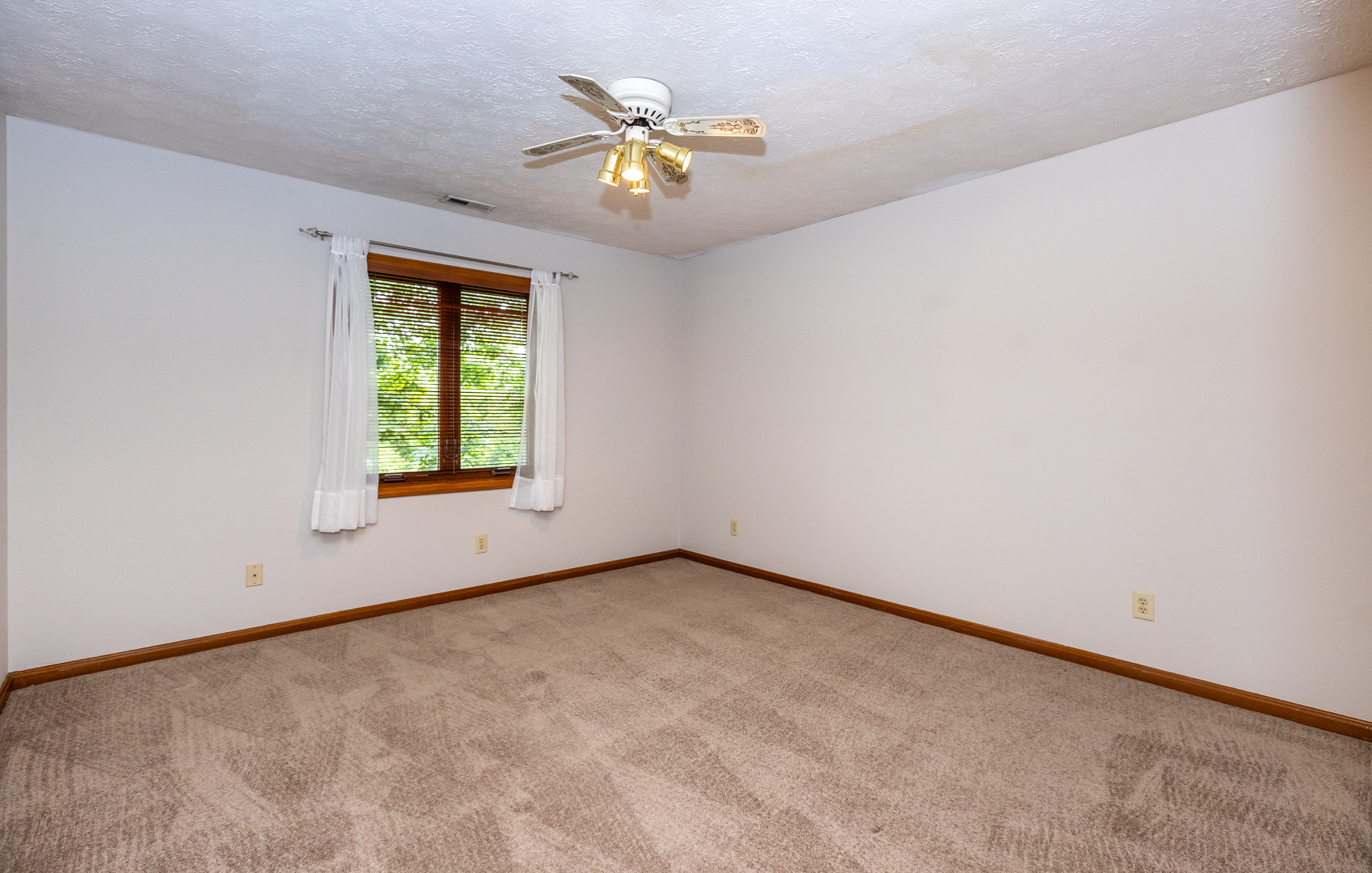 10003 Oakleaf Way McCordsville, IN 46055 - Photo 38 of 57