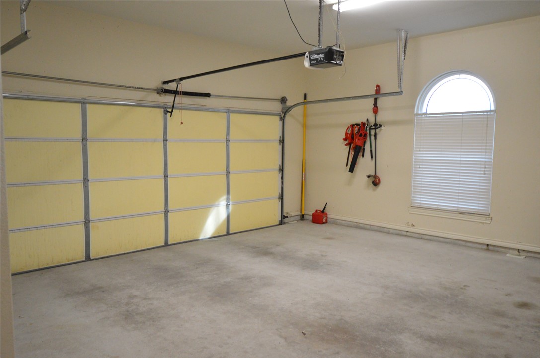 1717 Agarito Avenue Alice, TX 78332 - Photo 23 of 25 a view of a garage