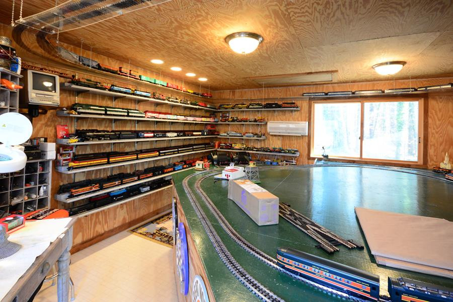 4026 Dover Road Durham, NC 27707 - Photo 16 of 17 Train Room