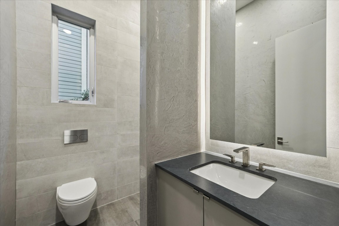 2129 Quenby Street Houston, TX 77005 - Photo 11 of 37