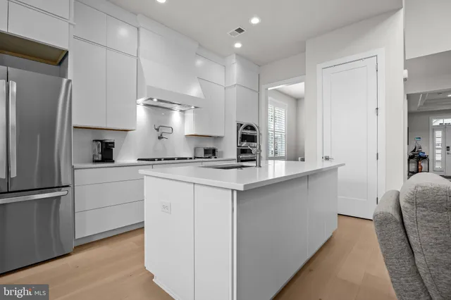 $1,000,000 | 164 Tyler Way, Yardley, PA 19067