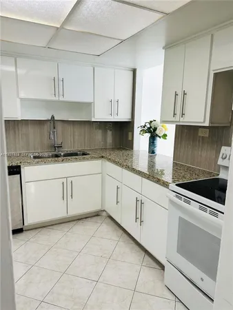 $1,700 | 1301 Northeast Miami Gardens Drive, Unit 724W, Miami, FL 33179