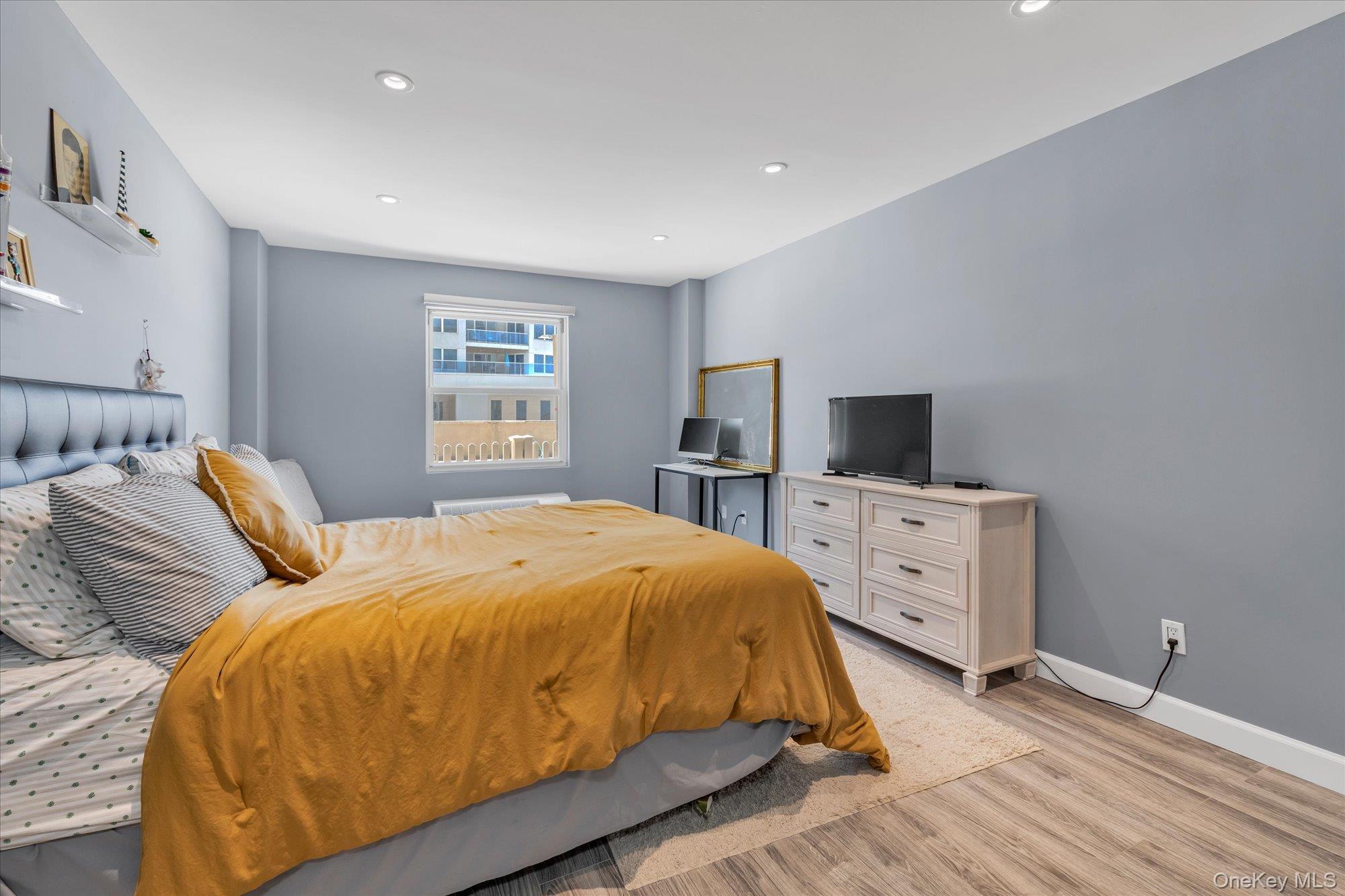 360 Shore Road, Unit 2C Long Beach, NY 11561 - Photo 9 of 23