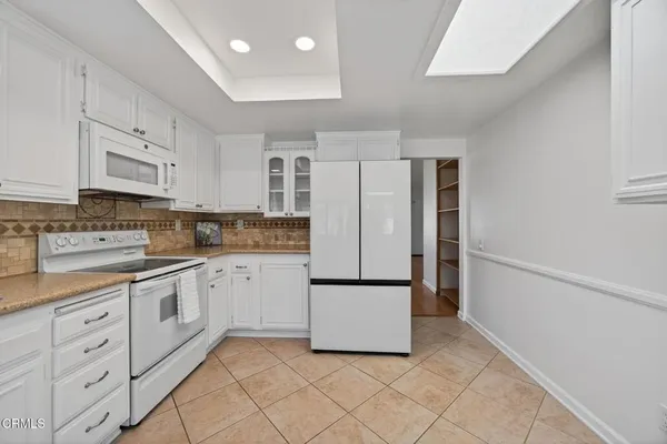 $599,000 | 42063 Village 42, Camarillo, CA 93012