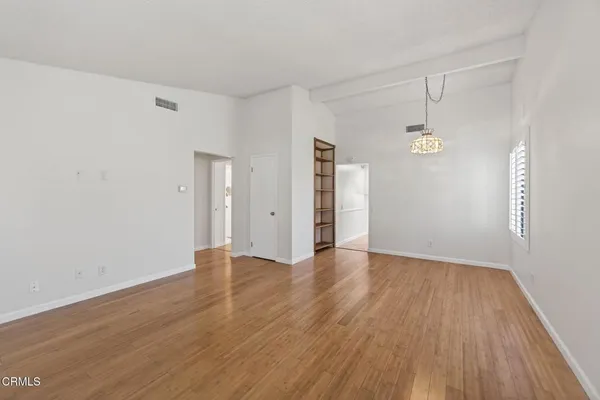 $599,000 | 42063 Village 42, Camarillo, CA 93012