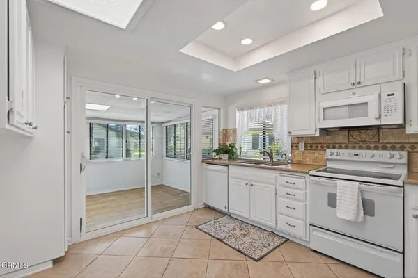 $599,000 | 42063 Village 42, Camarillo, CA 93012