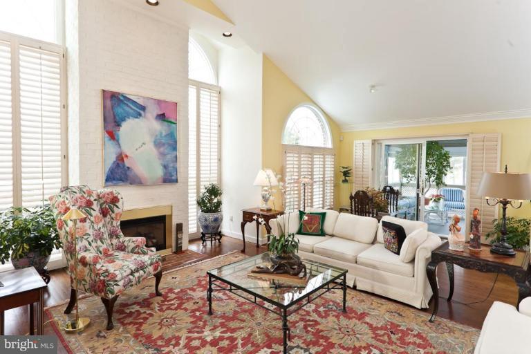 67 Seminary Farm Road Lutherville-Timonium, MD 21093 - Photo 13 of 25 Living Room