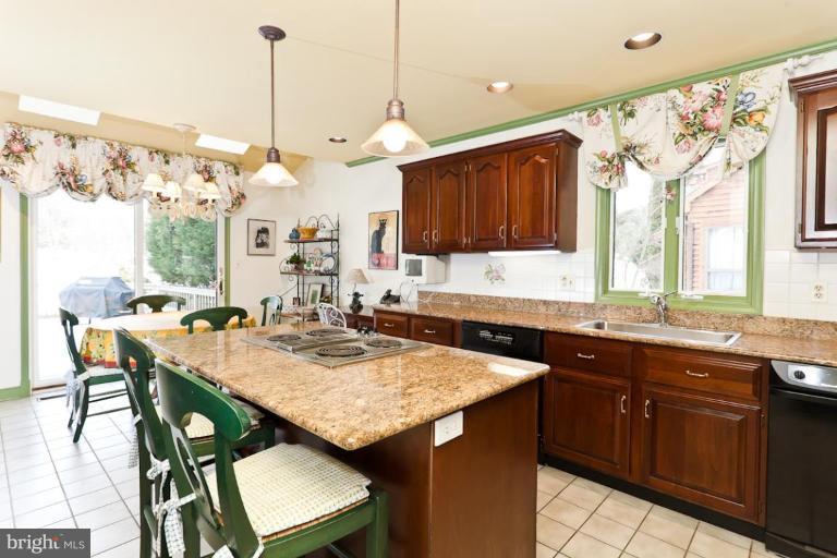 67 Seminary Farm Road Lutherville-Timonium, MD 21093 - Photo 18 of 25 Kitchen