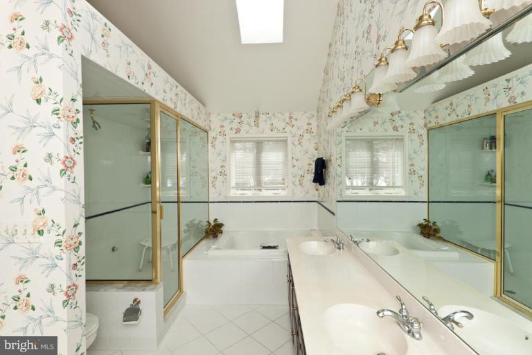 67 Seminary Farm Road Lutherville-Timonium, MD 21093 - Photo 7 of 25 Master Bath