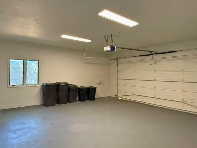 a view of a garage