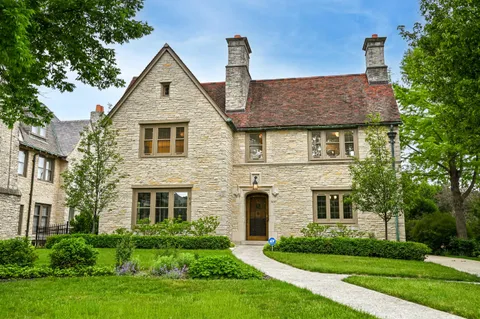 $1,395,000 | 3445 North Lake Drive, Milwaukee, WI 53211