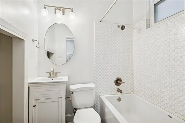 $1,500 | 5014 Prytania Street, Unit B, New Orleans, LA 70115