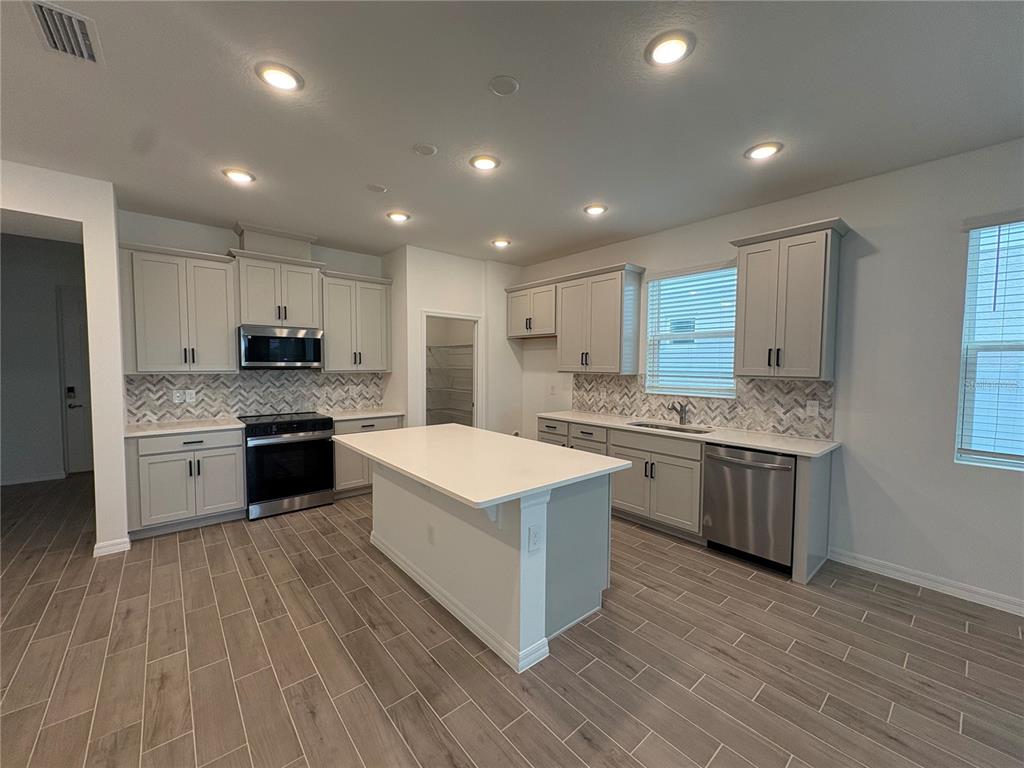 1876 Columbus Path St. Cloud, FL 34771 - Photo 3 of 21