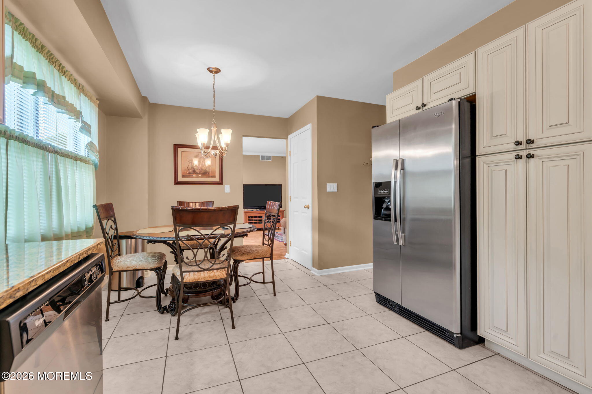 440 Pfister Road Jackson, NJ 08527 - Photo 18 of 45 EAT-IN KITCHEN