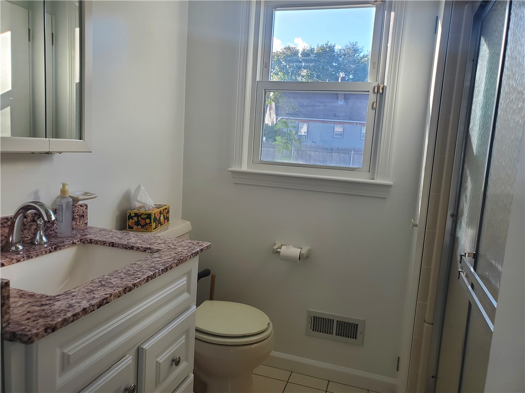 27 Midland Drive Cranston, RI 02920 - Photo 16 of 17