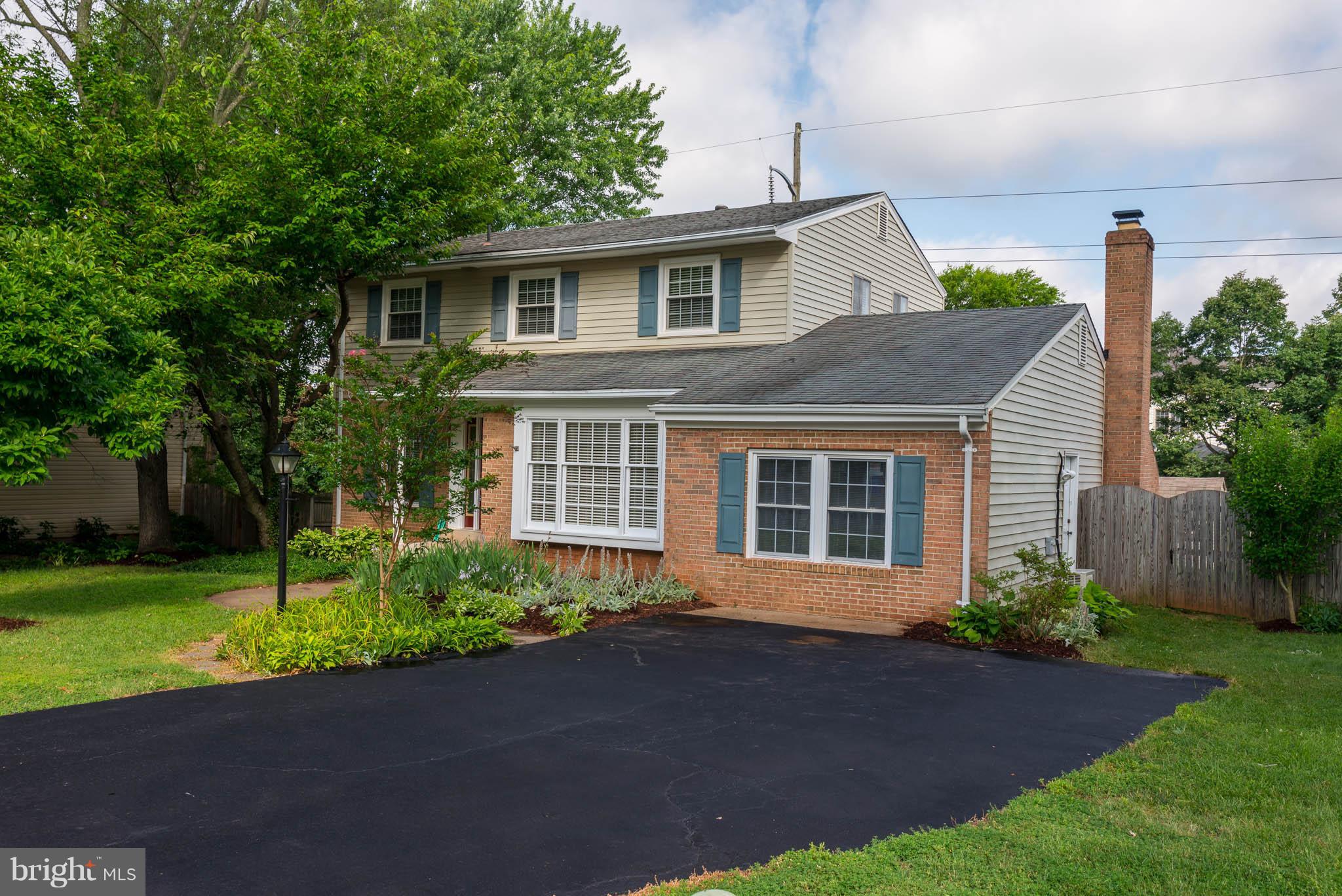 8554 Stonewall Road Manassas, VA 20110 - Photo 1 of 28 Exterior (Front)