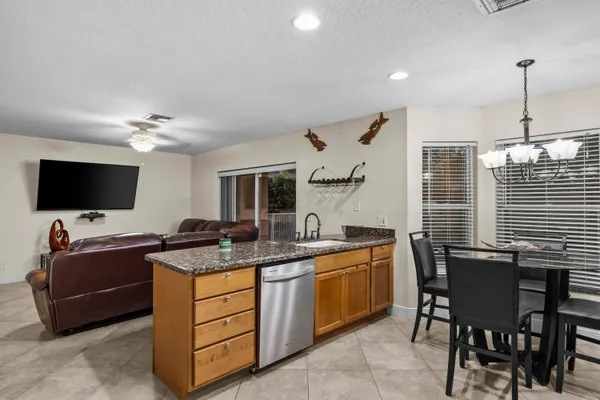 $3,800 | 1622 South Club Drive, Wellington, FL 33414