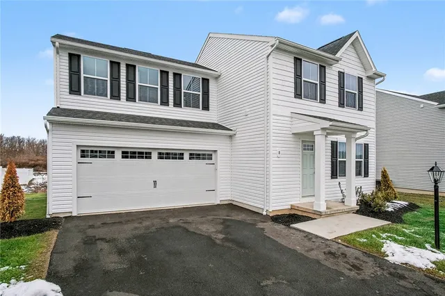 $475,000 | 8 Trailhead Road, Henrietta, NY 14467