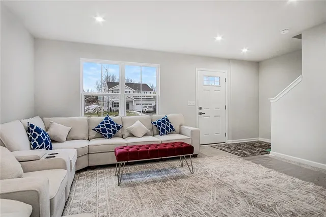 $475,000 | 8 Trailhead Road, Henrietta, NY 14467