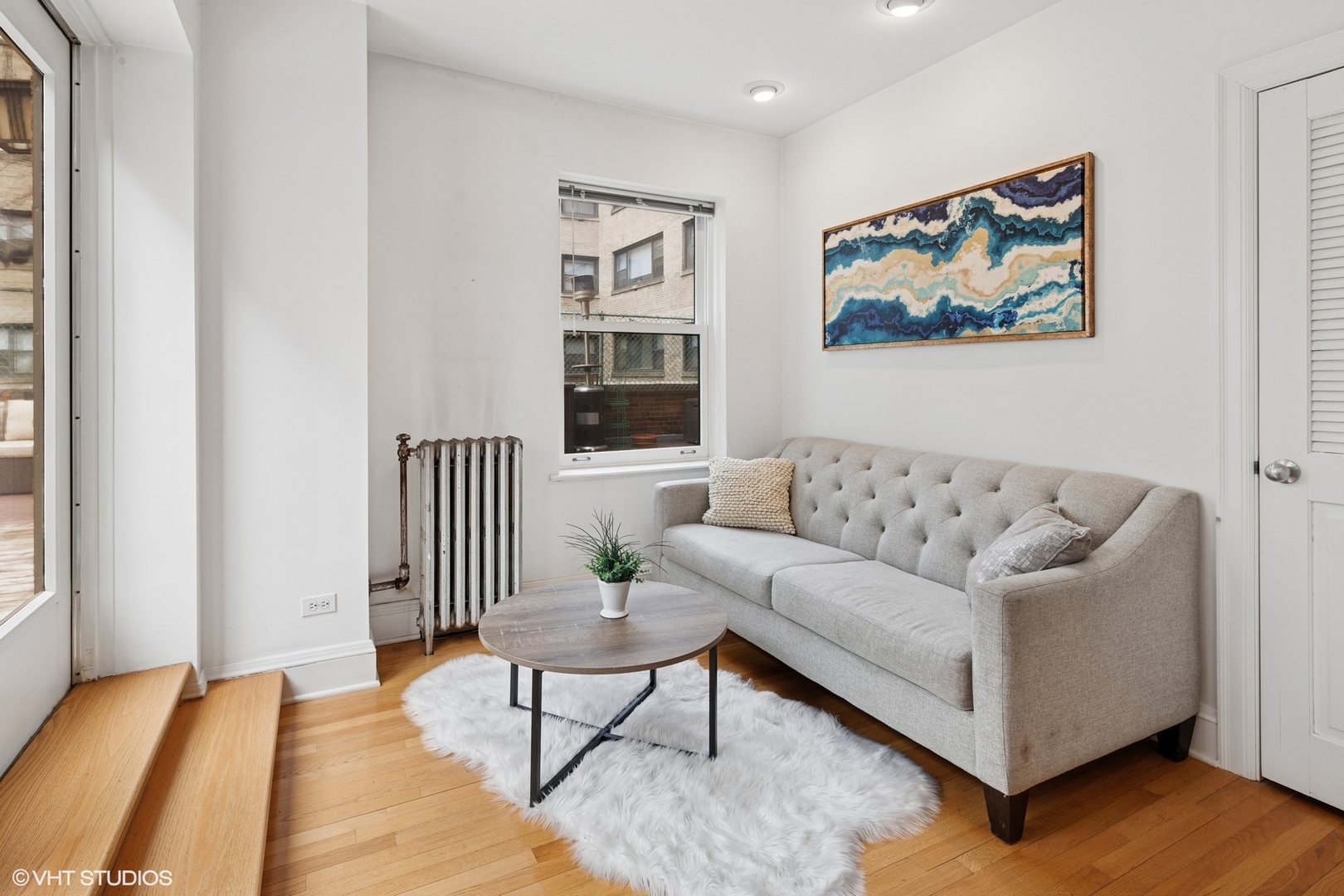 2920 North Commonwealth Avenue, Unit 2B Chicago, IL 60657 - Photo 21 of 32