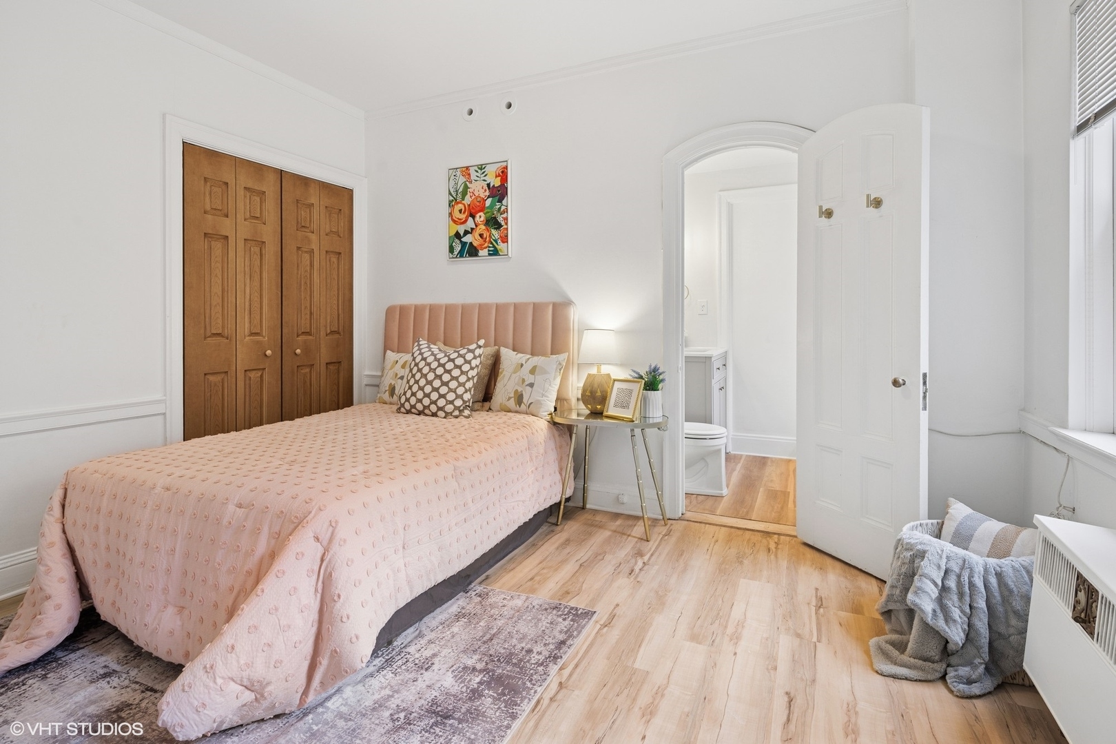 2920 North Commonwealth Avenue, Unit 2B Chicago, IL 60657 - Photo 23 of 32