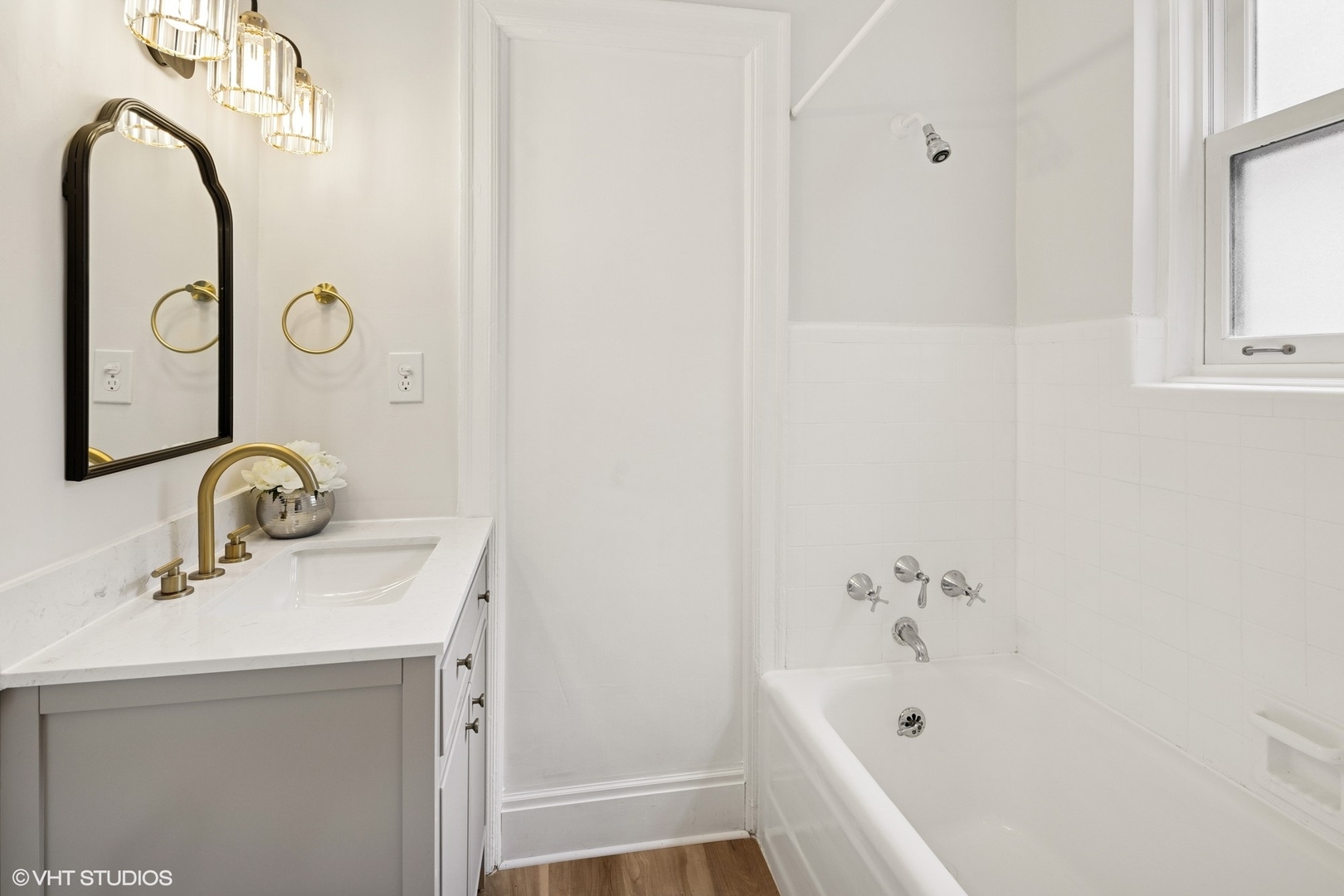 2920 North Commonwealth Avenue, Unit 2B Chicago, IL 60657 - Photo 25 of 32