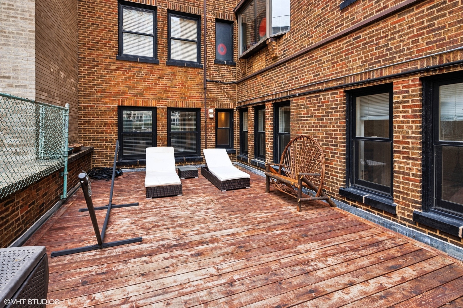 2920 North Commonwealth Avenue, Unit 2B Chicago, IL 60657 - Photo 27 of 32