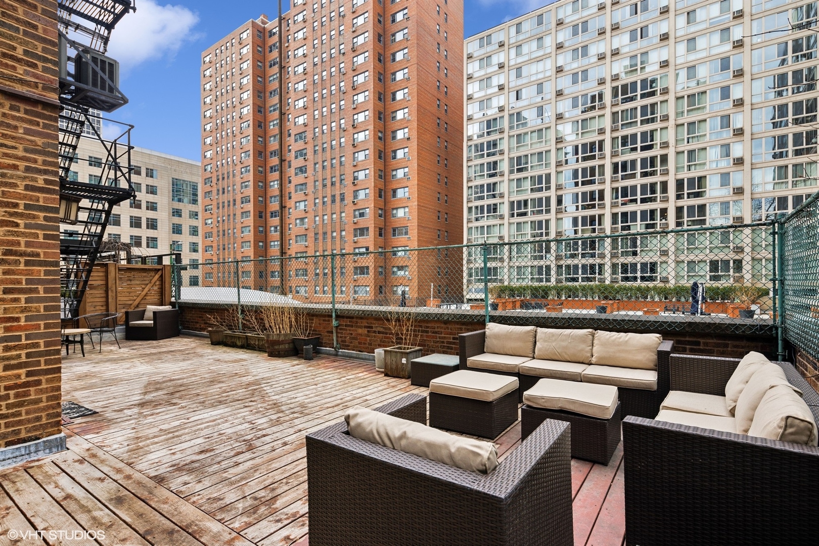 2920 North Commonwealth Avenue, Unit 2B Chicago, IL 60657 - Photo 29 of 32