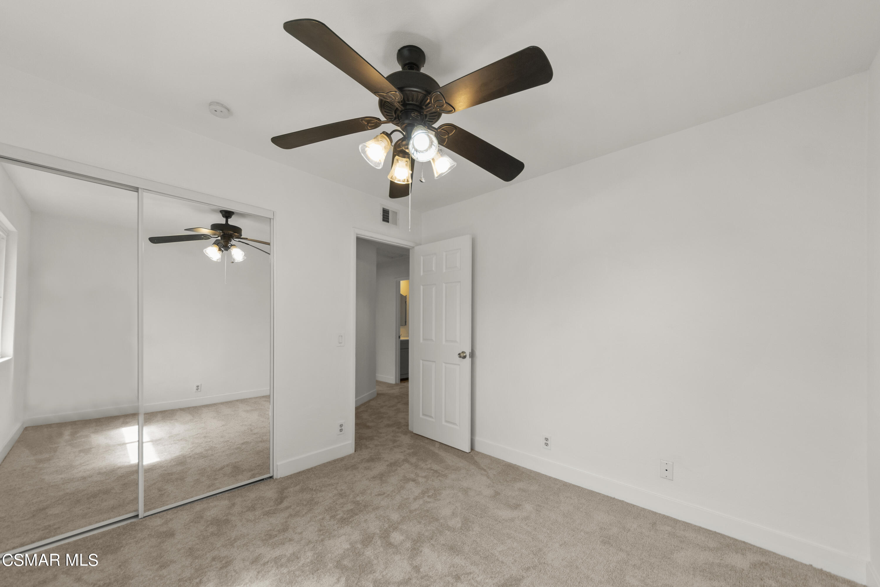 536 Spring Road, Unit 98 Moorpark, CA 93021 - Photo 21 of 28 en view of an empty room