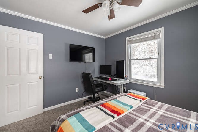 11623 Cox Road Church Road, VA 23833 - Photo 19 of 41 a workspace with furniture and a window