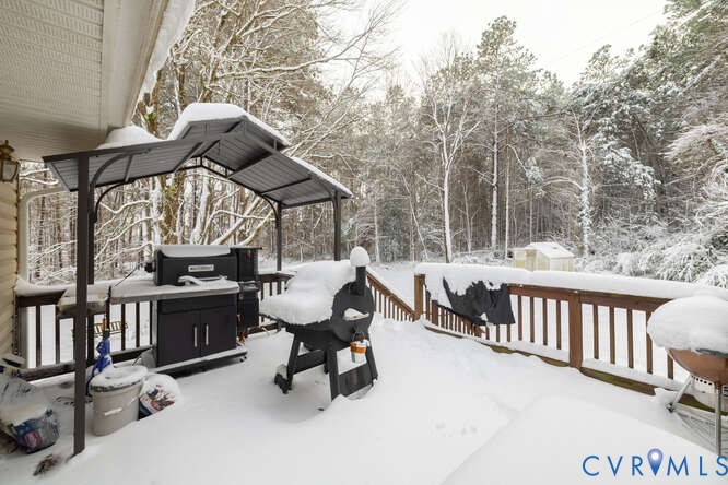 11623 Cox Road Church Road, VA 23833 - Photo 32 of 41 a view of a chairs and tables in the patio