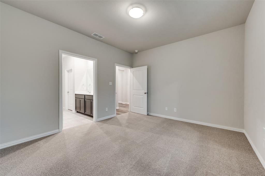 3709 Washington Street Greenville, TX 75401 - Photo 20 of 24 a view of an empty room