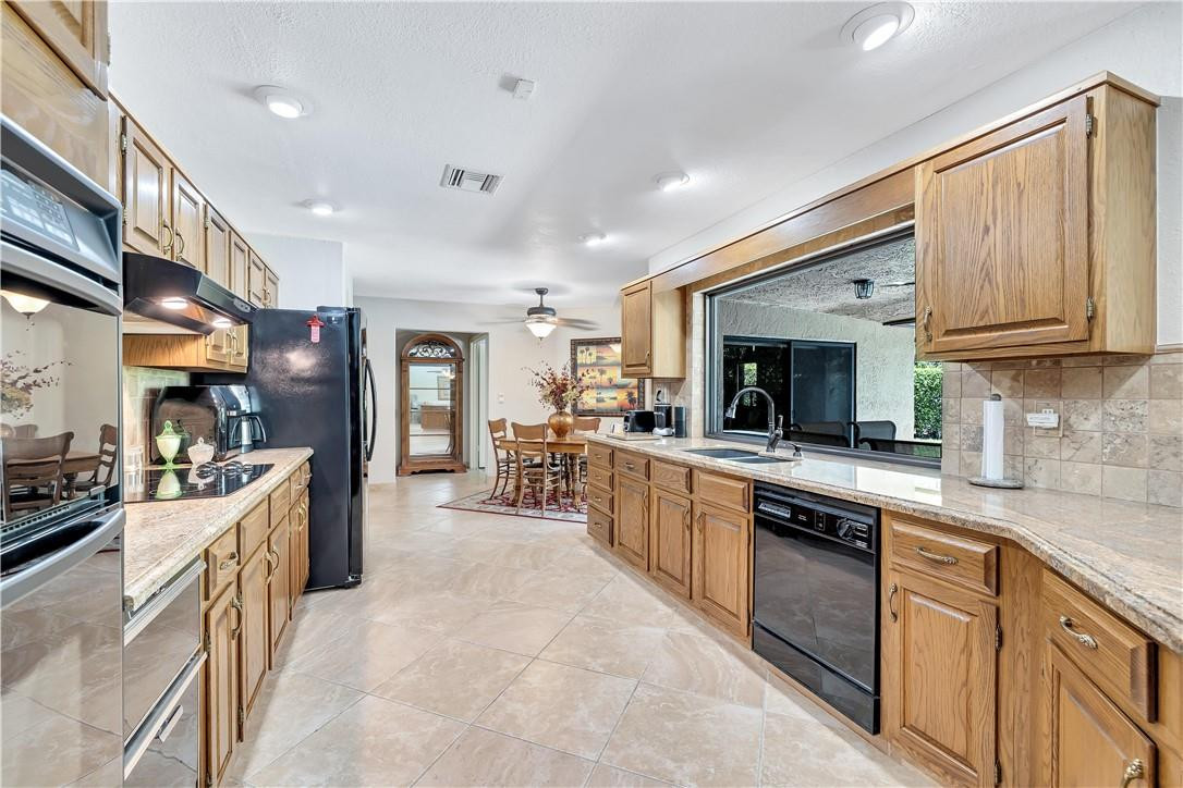 21920 Holly Tree Way Boca Raton, FL 33428 - Photo 18 of 49 Photo 19