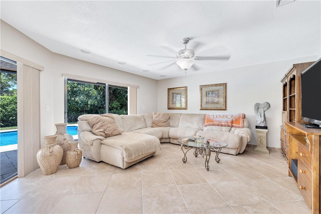 21920 Holly Tree Way Boca Raton, FL 33428 - Photo 26 of 49 Photo 27