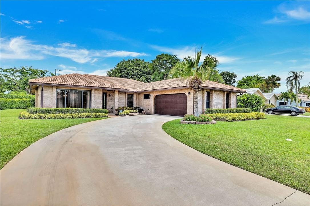 21920 Holly Tree Way Boca Raton, FL 33428 - Photo 35 of 49 Photo 36