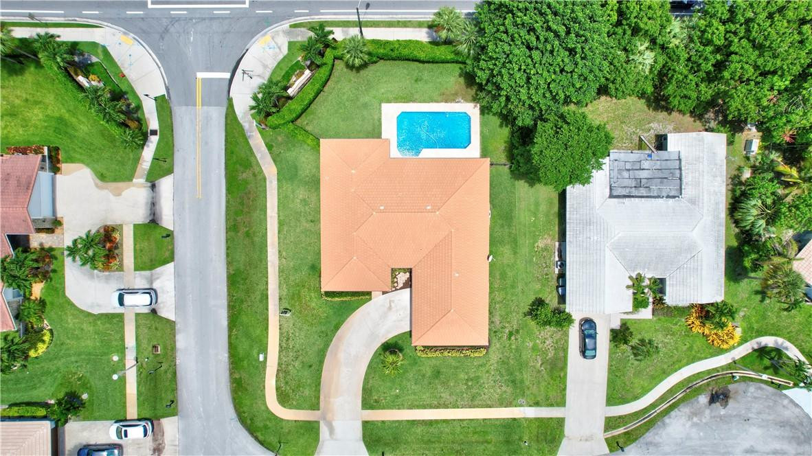 21920 Holly Tree Way Boca Raton, FL 33428 - Photo 45 of 49 Photo 46