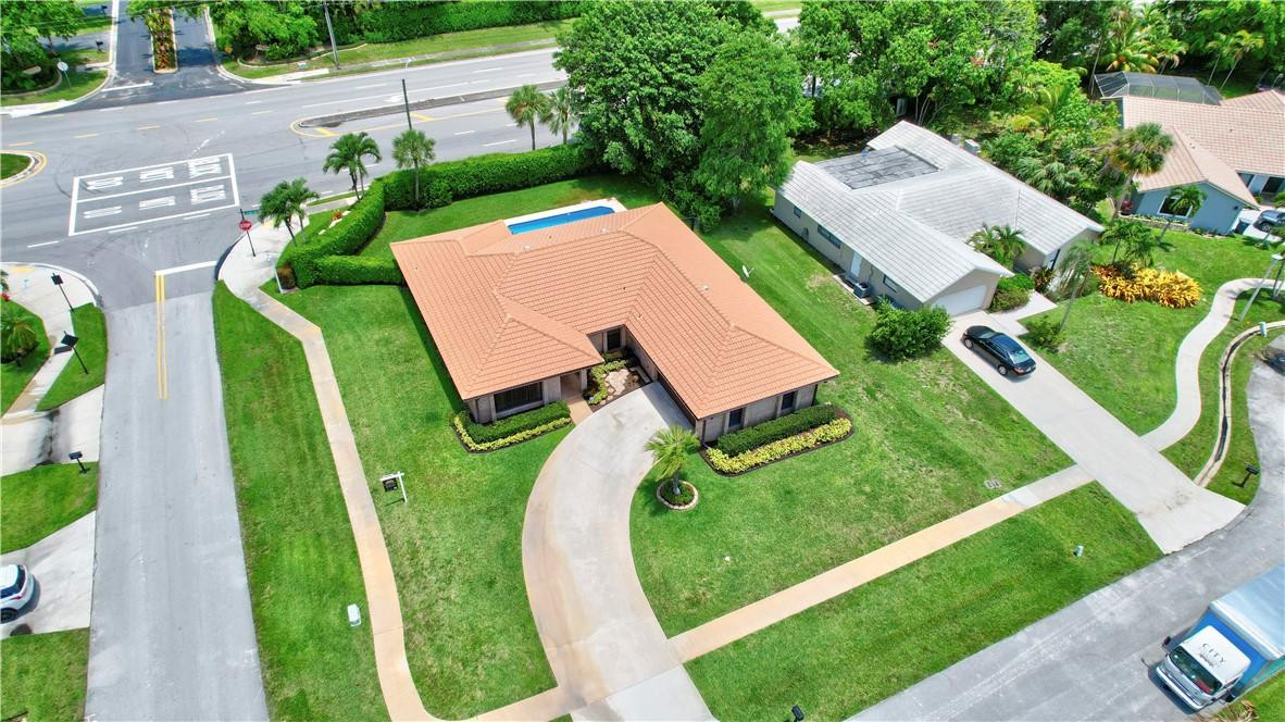 21920 Holly Tree Way Boca Raton, FL 33428 - Photo 46 of 49 Photo 47